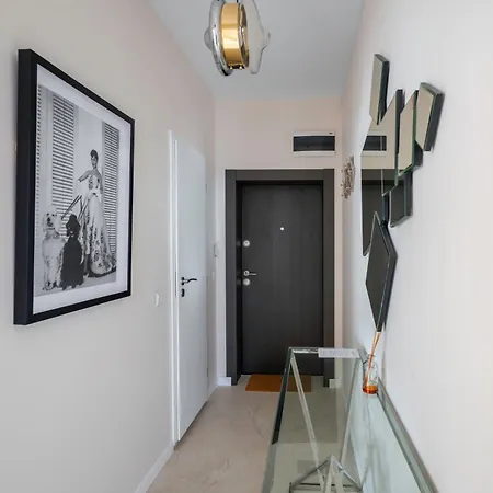 Apartment New With The View - 2bd Bright Flat Near Ndk