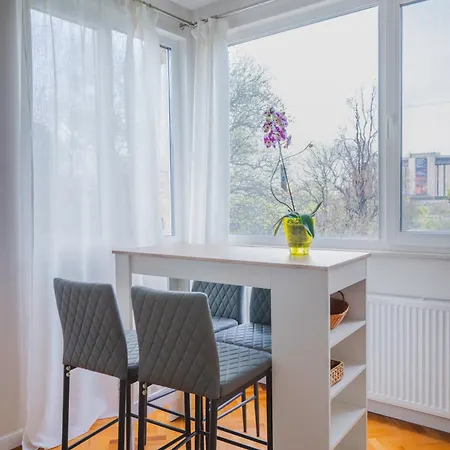 Apartment New With The View - 2bd Bright Flat Near Ndk *
